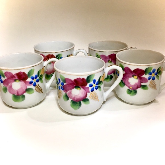 SOLD!❤️PORCELAIN DEMITASSE CUPS GOLD TRIM VINTAGE